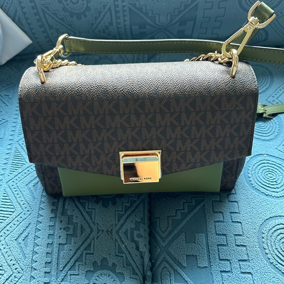 Michael Kors Handbags - Branw New MK crossbody Bag